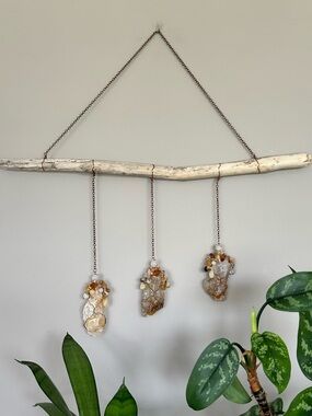 Handcrafted Quartz and Driftwood Wall Hanging - Natural Amber Tones